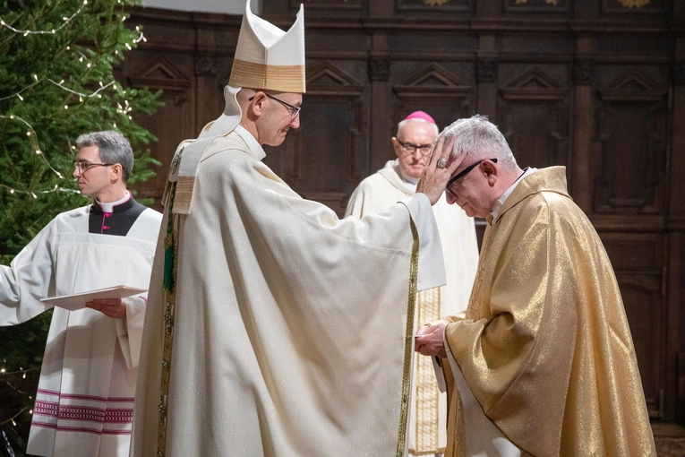 Wręczenie dekretów kustoszom i proboszczom kościołów jubileuszowych