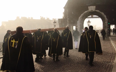 Abp Jędraszewski: Chcemy bronić krzyża od Tatr aż po Bałtyk!