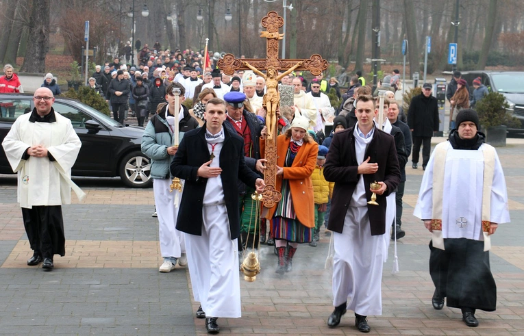 Bp Marek Solarczyk uroczyście otworzył Zwyczajny Jubileusz Roku Świętego 2025