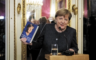 Angela Merkel w swojej autobiografii próbuje ratować nadszarpnięty wizerunek wpływowej i skutecznej kanclerz