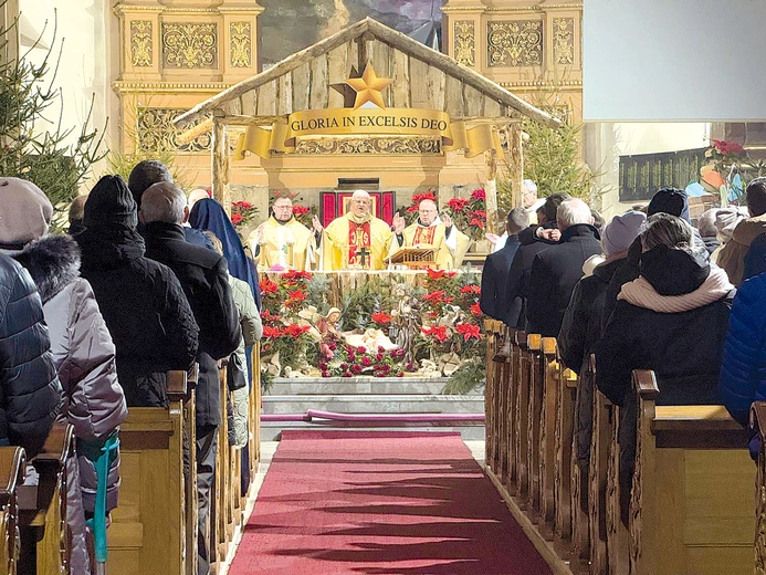 Ołtarz, podobnie jak ponad 800 lat temu u Biedaczyny z Asyżu, stał się miejscem narodzin nadziei.