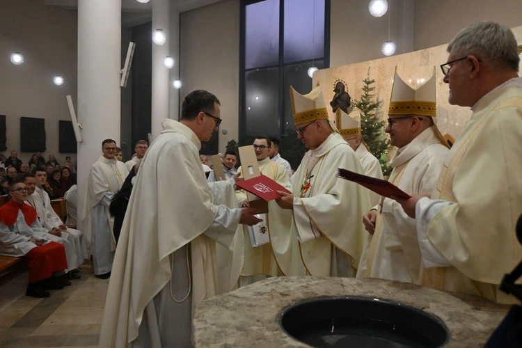 Kościoły jubileuszowe - przekazanie dekretów