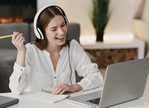 Kursy online, które odmienią Twoją karierę — od spedycji po rolnictwo
