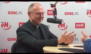 Bp Sławomir Oder: Nasze życie jest sposobem na to, by Jan Paweł II nie pozostał "postacią książkową"
