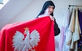 Klaryski uczą haftu