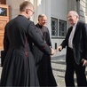 Kard. Parolin we Lwowie: bliskość z cierpiącymi i modlitwa o pokój