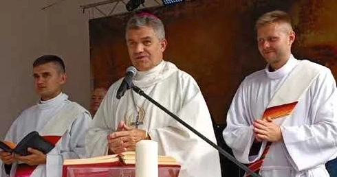Rozpoczęcie Mszy św. - słowo bp Zielińskiego