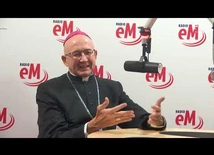 Abp Adrian Galbas: Potrzebna jest poważna praca nad lekcją religii w szkole i katechezą przy parafii