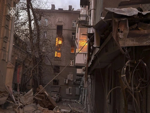 Siły rosyjskie zaatakowały Kijów dronami; są ranni