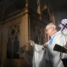 Niech klęcznik szybko się wytrze, a drzwiczki wysłużą