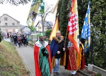 Kłaniajcie się, królowie!