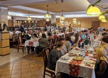 Ukraina: Rycerze Kolumba organizują świąteczne spotkania dla sierot i wdów 