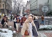 Katowice. Dziady Noworoczne na ulicach miasta