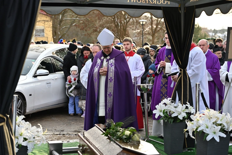 Pogrzeb straszyńskiego proboszcza