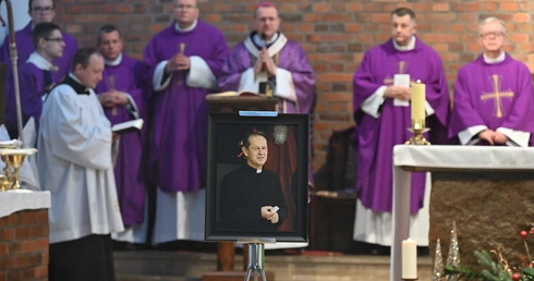 Ostatnie pożegnanie ks. Ryszarda Bugajskiego