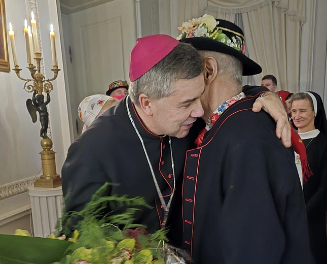 Biskup Osial Łowiczaninem Roku 2024