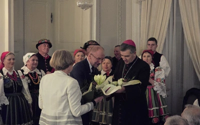 Biskup Wojciech Osial Łowiczaninem Roku 2024