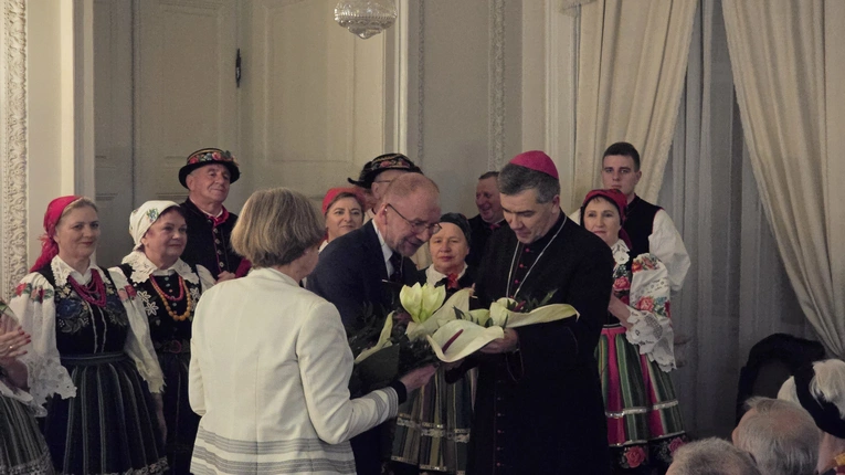 Biskup Wojciech Osial Łowiczaninem Roku 2024