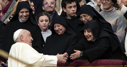 Papież Franciszek: Bóg nie wyrzeka się nikogo i o nikim nie zapomina