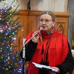 Mędrcy między drewnianymi chałupami