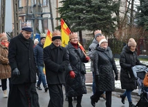 Za królami i biskupem