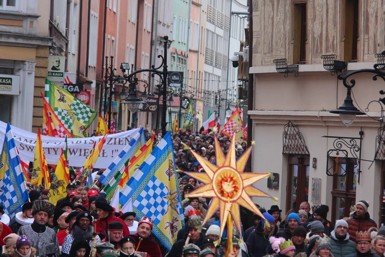 Książę i Królowie wspólnie w orszaku