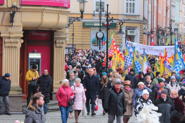 Książę i Królowie wspólnie w orszaku