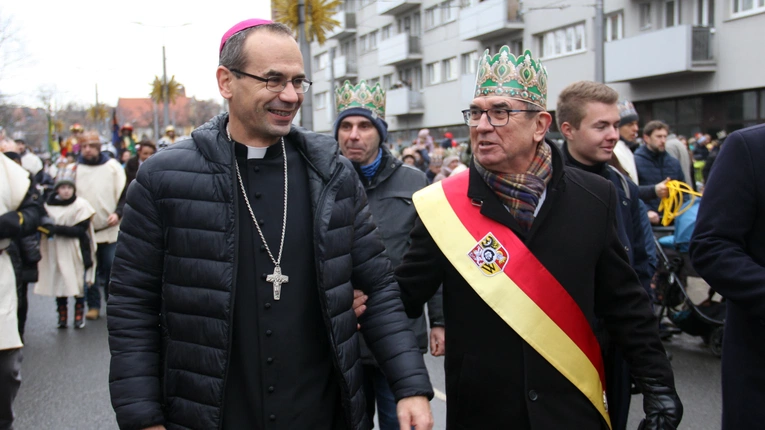 Zobaczysz i promienieć będziesz, a serce twe zadrży i rozszerzy się