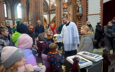 Kolędowanie przy złóbku 