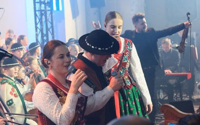 Cudny koncert kolędowy Małej Armii Janosika w Tarnowie Opolskim