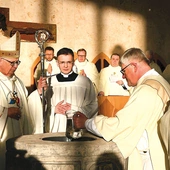 	Uroczysta inauguracja odbyła się w kościele seminaryjno- -akademickim w Opolu.