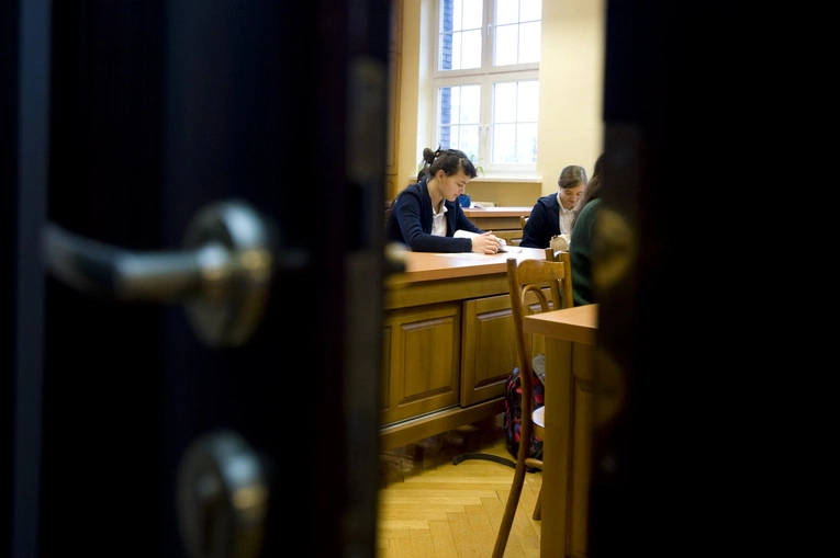 Nazaretanki reagują na artykuł o ich szkole: sugestie przemocy bezpodstawne i krzywdzące
