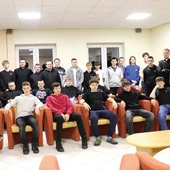 	Skupienie pozwoliło uczestnikom zastanowić się nad sensem życia. W tym pomagali im organizatorzy i zaproszeni goście. 