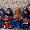 Afganistan: szkoły objazdowe wspierające prawo dziewcząt do edukacji