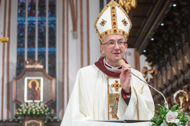 Abp Galbas: celem roku jubileuszowego nie jest pojechanie, a pojednanie