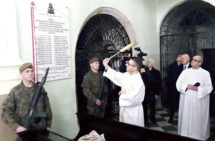 Podczas cieszyńskiej uroczystości w kościele św. Marii Magdaleny.