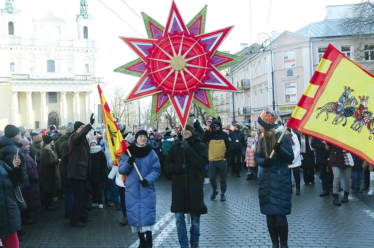Orszak na ulicach Lublina.