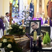 Chciał zostać wśród swoich. Pogrzeb ks. Andrzeja Kalety