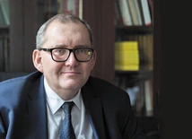 Prof. Paweł Borecki Jest specjalistą w zakresie prawa wyznaniowego, pracownikiem Wydziału Prawa i Administracji Uniwersytetu Warszawskiego.