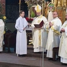 Bp Sławomir Oder odczytał list gratulacyjny z życzeniami dla biskupów. 