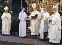 Bp Sławomir Oder odczytał list gratulacyjny z życzeniami dla biskupów. 
