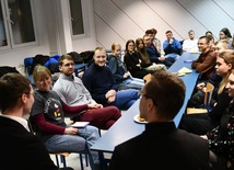 Klerycy i studenci o wierze i powołaniu