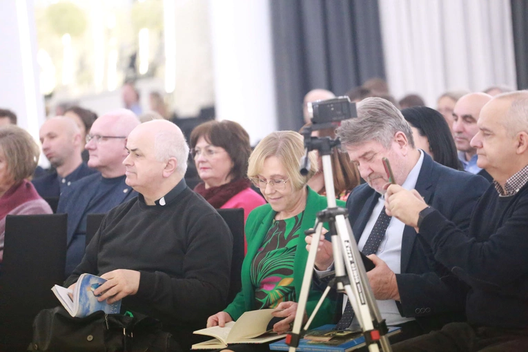 Konferencja o zmianach w polskiej szkole w Mielcu