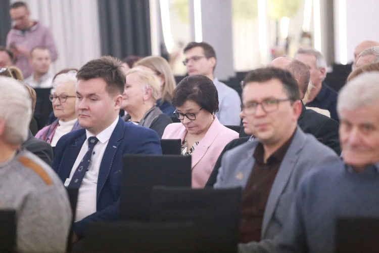 Konferencja o zmianach w polskiej szkole w Mielcu