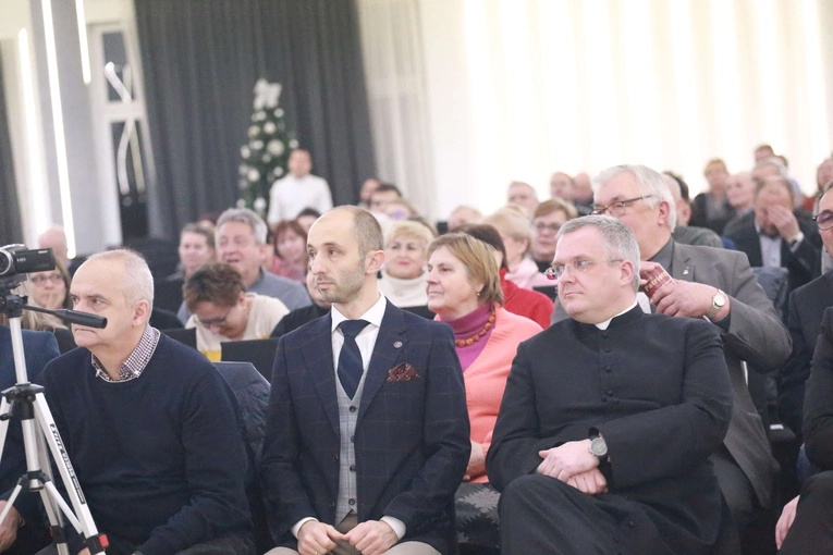 Konferencja o zmianach w polskiej szkole w Mielcu