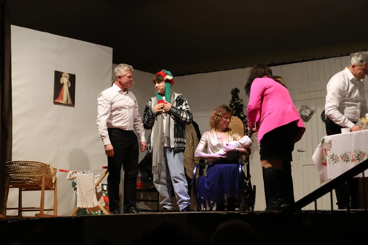 Spektakl "To dziecko" (Nie)Zwykłego Teatru na Korabce