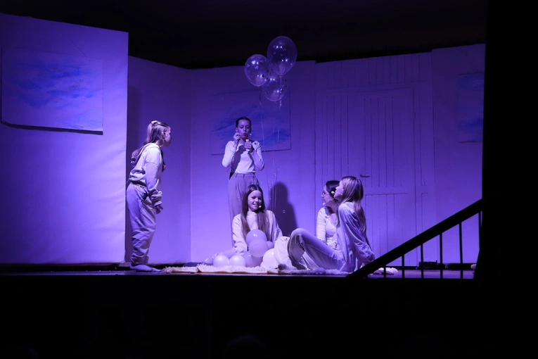 Spektakl "To dziecko" (Nie)Zwykłego Teatru na Korabce