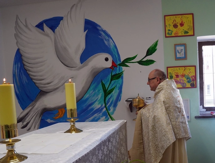 Miejsce miłosierdzia za kratami
