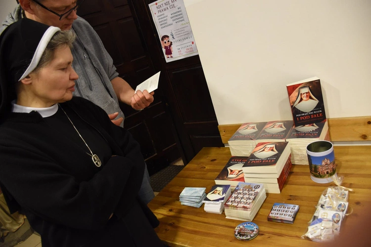Spotkanie autorskie z s. Angelą Krupińską