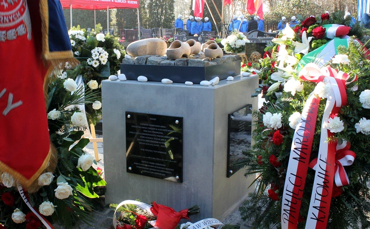 Stoimy tutaj dziś, żeby prosić o przebaczenie